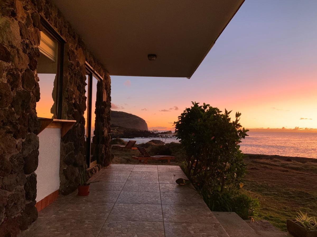 Cabanas & Hostal Tojika Hanga Roa Exterior photo