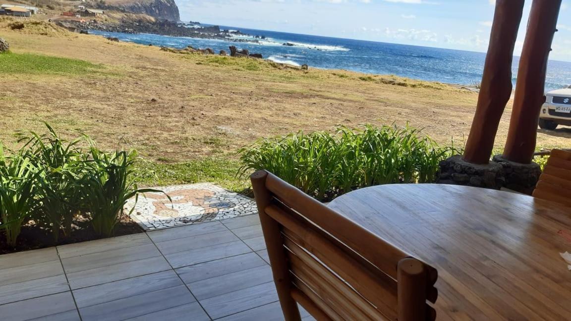 Cabanas & Hostal Tojika Hanga Roa Exterior photo