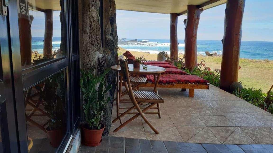 Cabanas & Hostal Tojika Hanga Roa Exterior photo